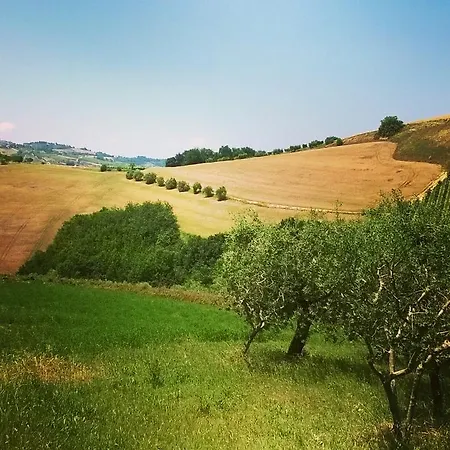 Casale Borgo Miriam بيت ضيافة