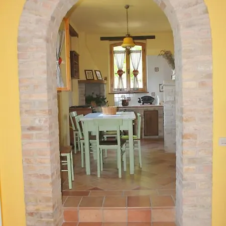 Casale Borgo Miriam * أوفيدا