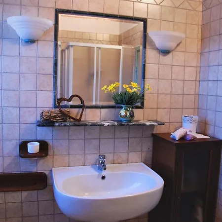Casale Borgo Miriam * أوفيدا