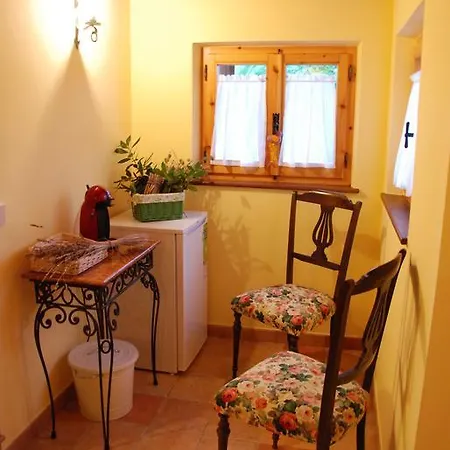Casale Borgo Miriam بيت ضيافة