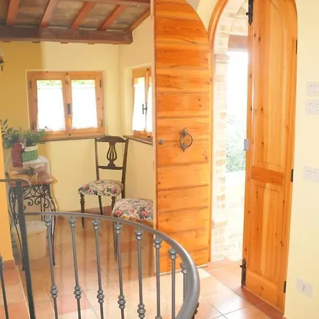 Konukevi Casale Borgo Miriam *